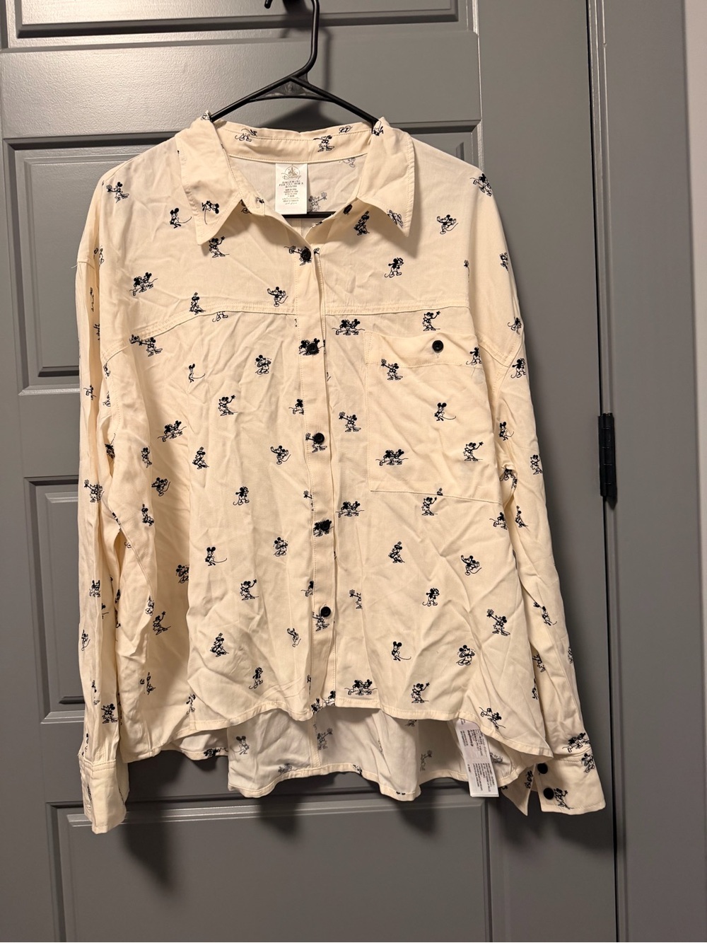 Disney Long Sleeve Button-Down Shirt Animation Poses Mickey/Minnie LARGE NWT